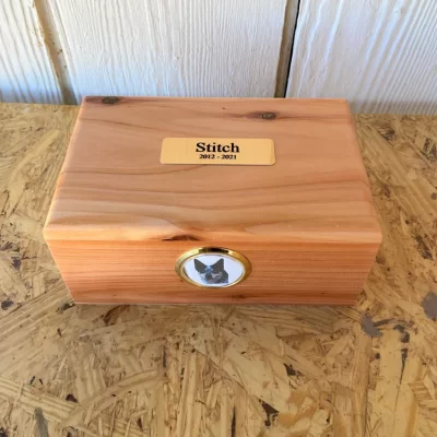 Large Wood Pet Cremation Urn, Picture Insert and Engraved Plaque