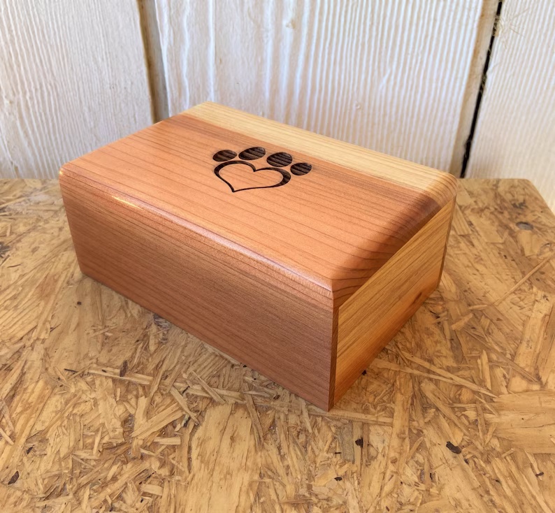 Medium Pet Cremation Urn - Optional Engraving