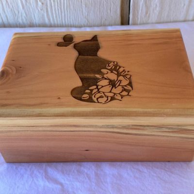 Medium Wood Pet Cremation Urn with Cat/Butterfly Engraving